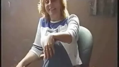 Teen besplatni pornjici jebanje sa zaštitarom supermarketa.