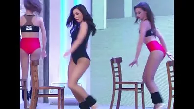 Nicole pprno filmovi Aniston daje Pušenje, uzbuđuje usta.