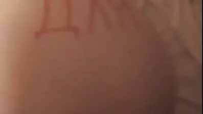 Plavuša prdi xxx filmovi za odrasle u spavaćoj sobi.