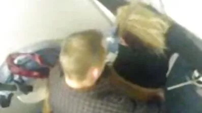 Plavuša potpuno liže jebacina film kurac.