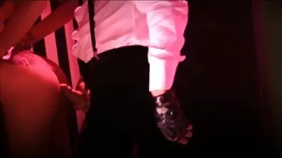 Blake Blossom i Jasmine divlje odlaze od porno filmovi gratis seksa s odgajateljem.