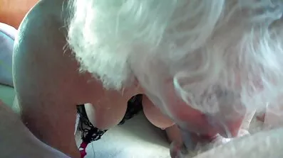 Preplanula Plavuša trese Velike Sise Jahanje na kurac. filmovizija xxx