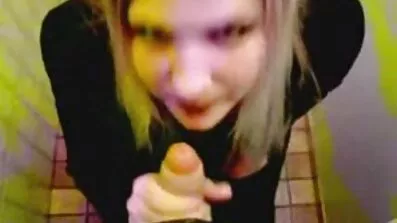 Žena iz interneta mami momka da porno filmovi xxx vodi ljubav.