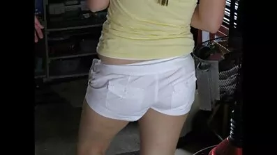 Plavuša redovito sisa kurac. jebacina novo