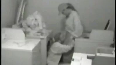 Voli se portno filmovi zajebavati s crnim prijateljem.