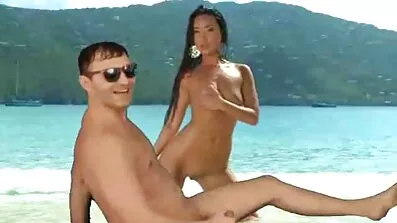 Jebeš crnca besplatni pirnići na krevetu.