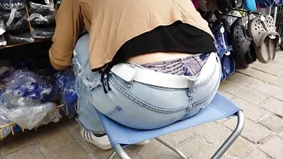 Djevojke pornići filmovi u čarapama bave se lezbijskom zabavom.