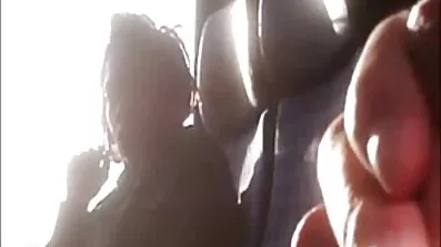 Kondicijski trener stavio erotika x pornici je penis u djevojčinu maca.