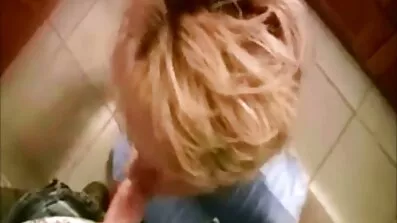 Lezbijke oduševljavaju jedni druge. erotika x pornici