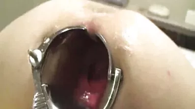 Silikon kurva pono filmovi dobiva udario u dupe.