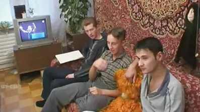 Dilan snijeg kupio Nicole Aniston čarape i fucks joj. filmovixxx