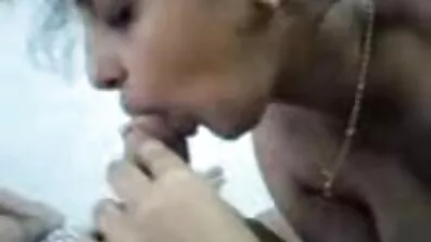 Mađarica Sisa svog ljubavnika nakon masaže. hrlevelsex