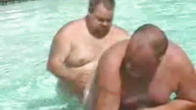 Seks porno isjecci s plavušom Kristen Kortni.