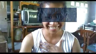 Ona porno filmovi famili dobiva uzbuđen i jebanje nakon Maca Jede.