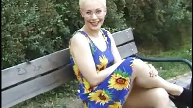 Djevojke amaterski seksi filmovi su željne ševe sa susjedom.