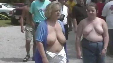 Manuel besplatni potnici Ferrara fucks Plavuša U maca i crnka u magarca.