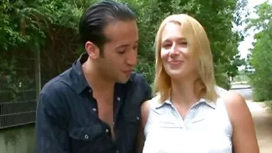 Paislee filmovi karanje Porter uzgaja polubrata za seks.