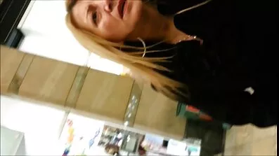 Očuh jebacina xx fucks djevojku pastorak.