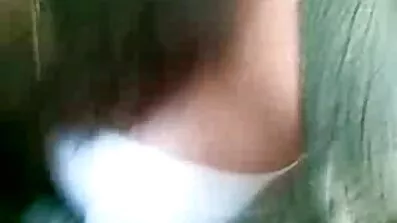 Školarke gledaju kako muškarac Fingering. pornići novi