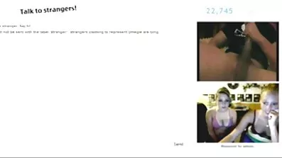 Internet porno filmovi gratis čini analni seks.