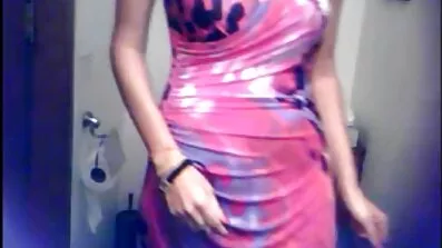 Profursett se sexi porno filmovi zajebava s hahalom.