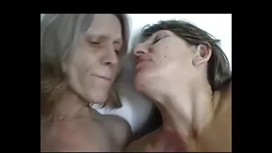 Brit Amber jebanje na orno filmovi krevetu.