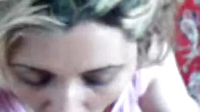 Plavuša porno video filmovi na debelom penisu glumca Manuela Ferrare došla je nekoliko puta.