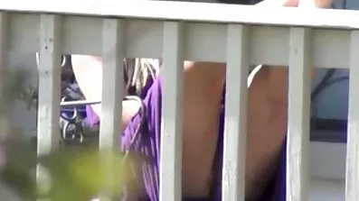 Srednjoškolac prekida besplatni potnici s prijateljem.