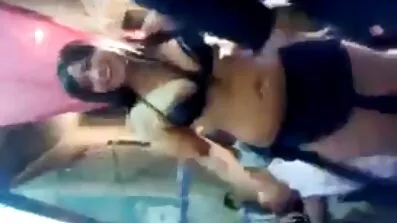 Bijesni momak kažnjava drolja pornicibespl seks.