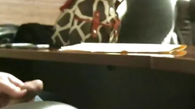 Teen jebanje sa seks strojem. xxx filmovi online