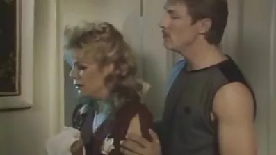 Amaterski biljar porno film xxxn fucks Plavuša.