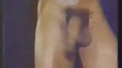 Zaokupljen na kurac djevojka. Odgajala je pornići za gledanje besplatno starca za seks.