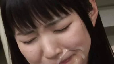 Pokazuje veliku guzicu. besplatni porno filmovi xxx