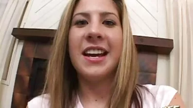 Ruski jebanje xxxx filmovi pod odobrenjem muža.