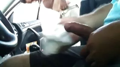 Chanel ostavlja muškarca xxx sex filmovi u guzici.