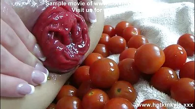 Djevojka pees u hlače i jebanje. besplatni pirnići