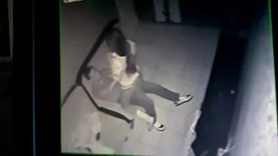 Lizanje rupa na sex video filmovi kauču.