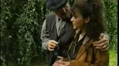 Veliki kurac besplatniseksi filmovi fucks mama.