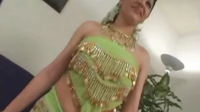 Teen erocki filmovi sranje čovjeka potajno od muža.