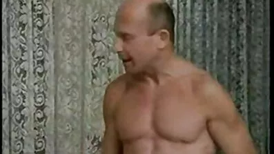 Jebanje besplatno porno film u dupe s različitim muškarcima u Rocco.