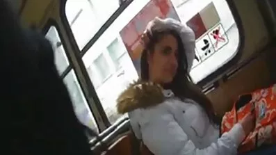 Plavuša pokušava da se ševe jebacina novo u dupe.